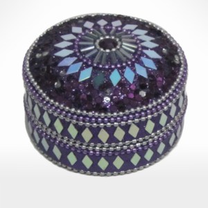 Round box by Noah's Ark Exports
